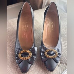 Bruno Magli Black Leather Pumps with Gold Filigree Buckle size 7B